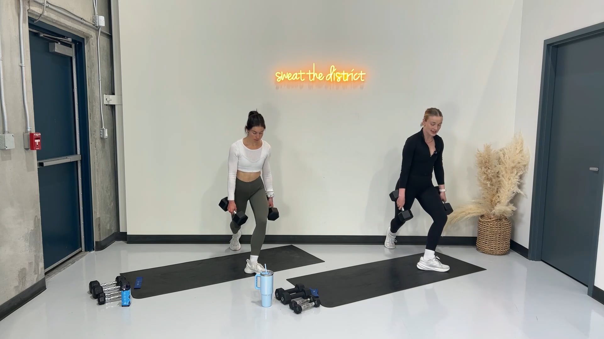 40-minute total sweat with Aly and Meg