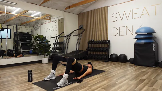 16 Min Bodyweight Glute & Core Workout