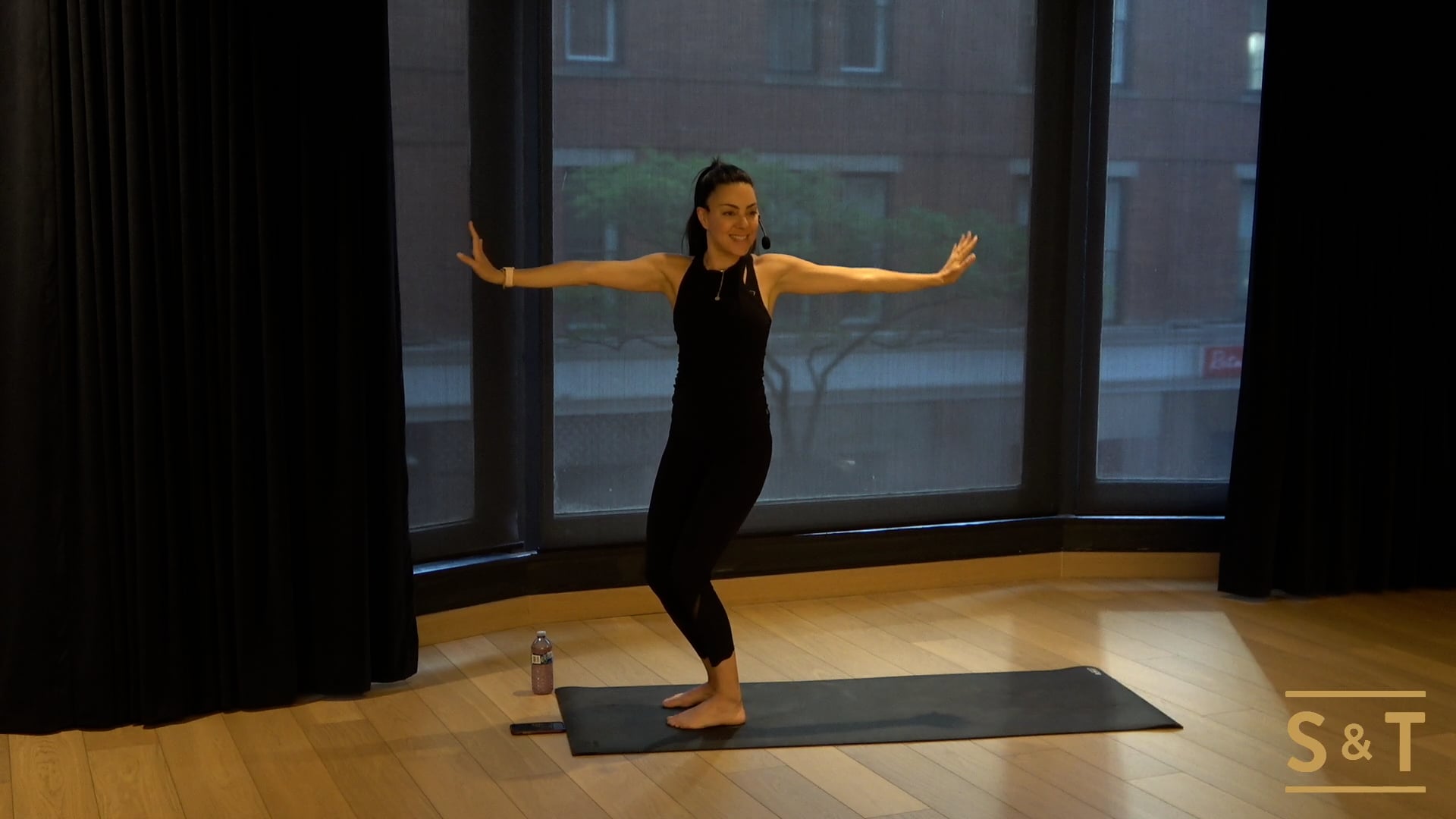 Rhythm & Flow with Carmelinda | 60 Min | House