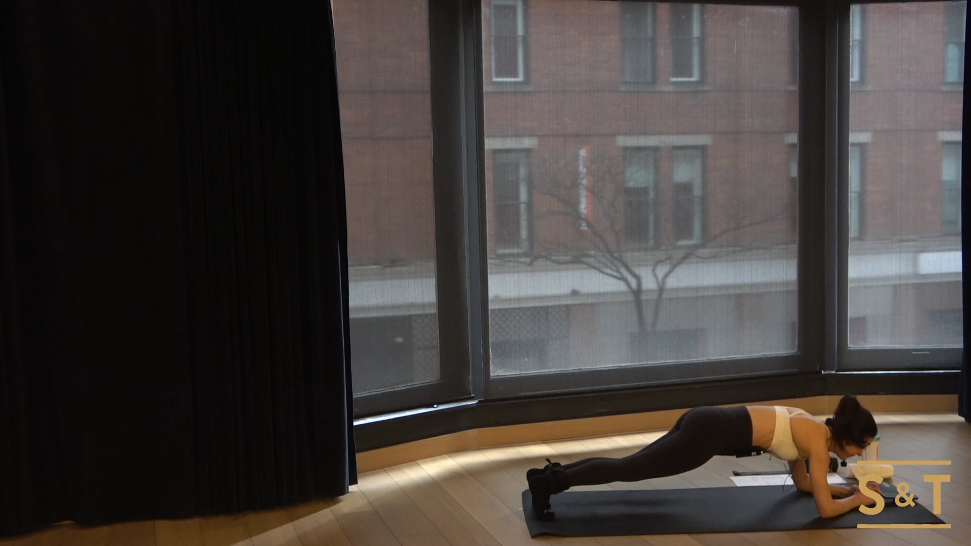 Hot HIIT Abs and Assets with Lisa, Sweat Live Feb 6, 2021