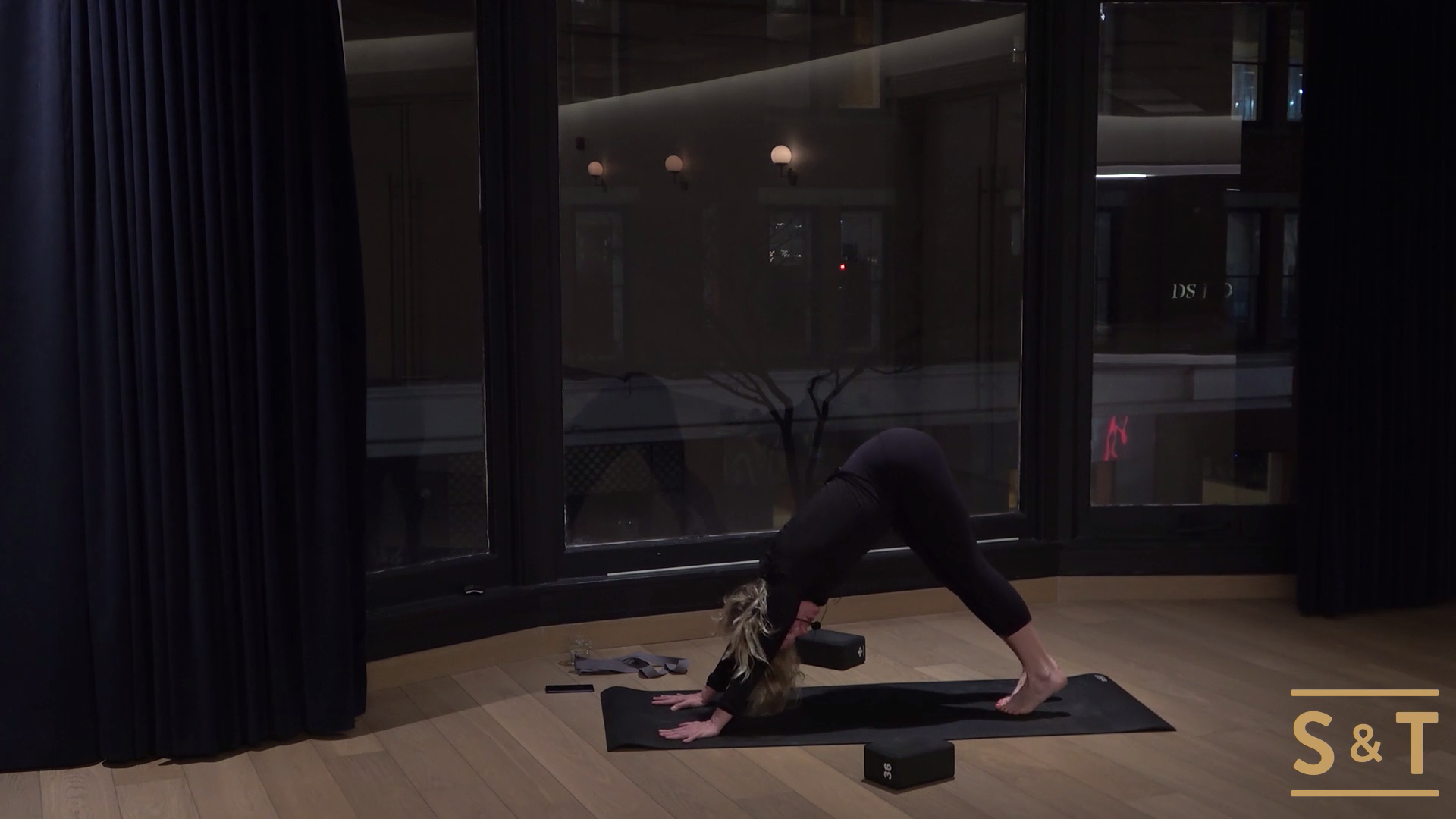 Sweat Flow with Rachael, Festive Flow, Sweat Live Dec. 21 2020