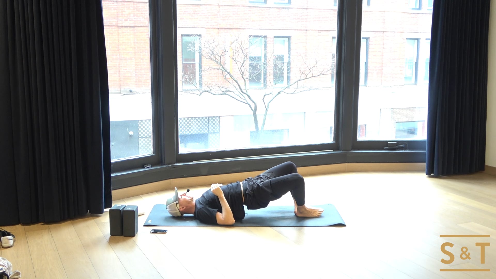 Hot HIIT:Core with Dustin, Sweat Live Dec.23 2020