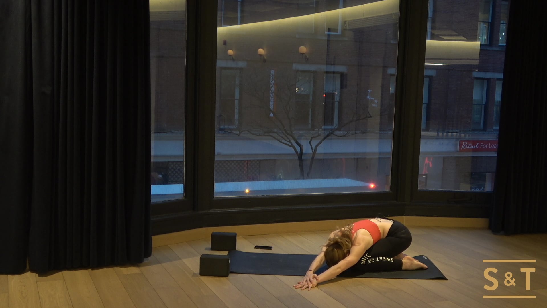 VInyasa Flow: March Mash-Up Madness with Rory, Sweat Live Mar 24, 2021