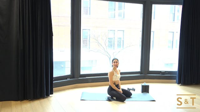 Sweat in the City Real Hot Yoga from RUNNING Broadcast Series