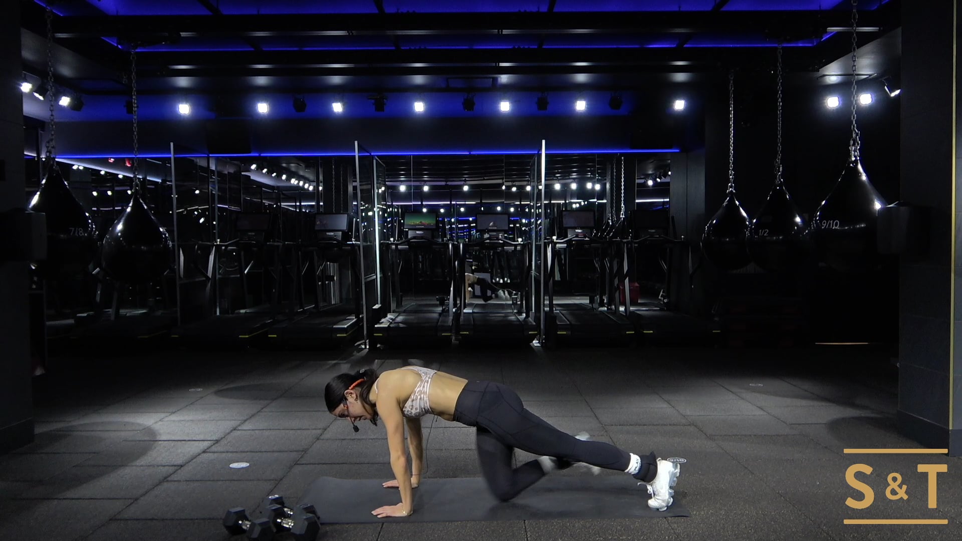 Booty HIIT with Lisa, Sweat Live Jan 17, 2021