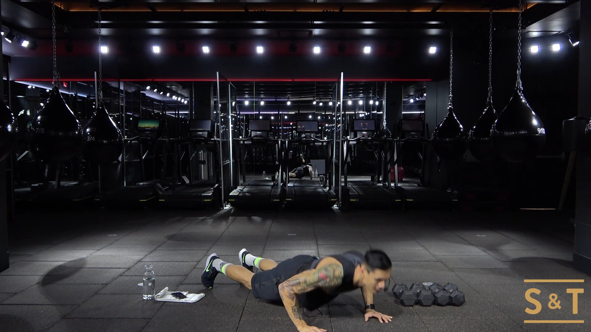 3D HIIT with David, Sweat Live Dec. 24 2020