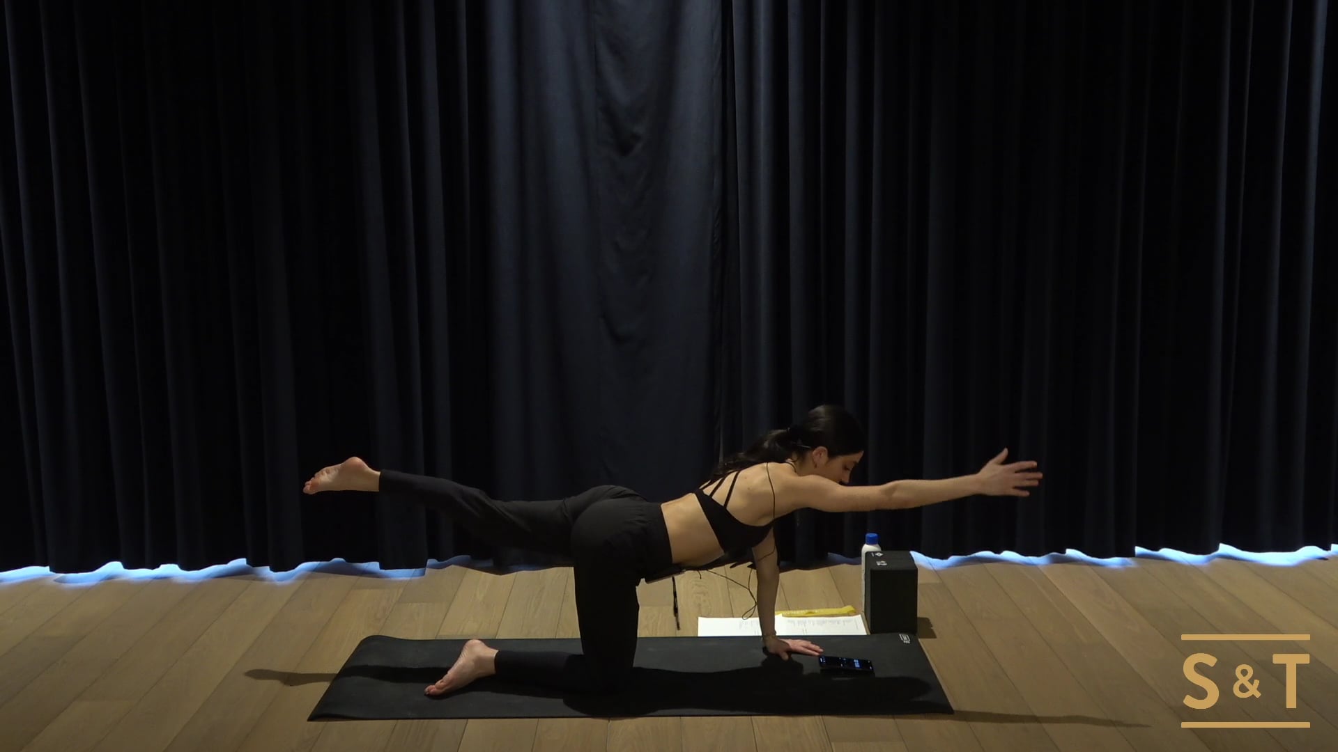 Hot HIIT Abs and Assets with Lisa, Sweat Live Feb 23, 2021