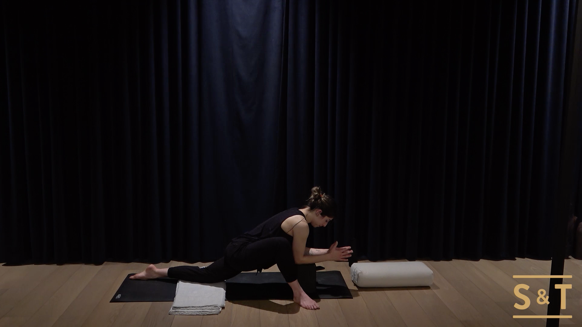 Yin and Chill with Amanda, Sweat Live Nov. 15 2020