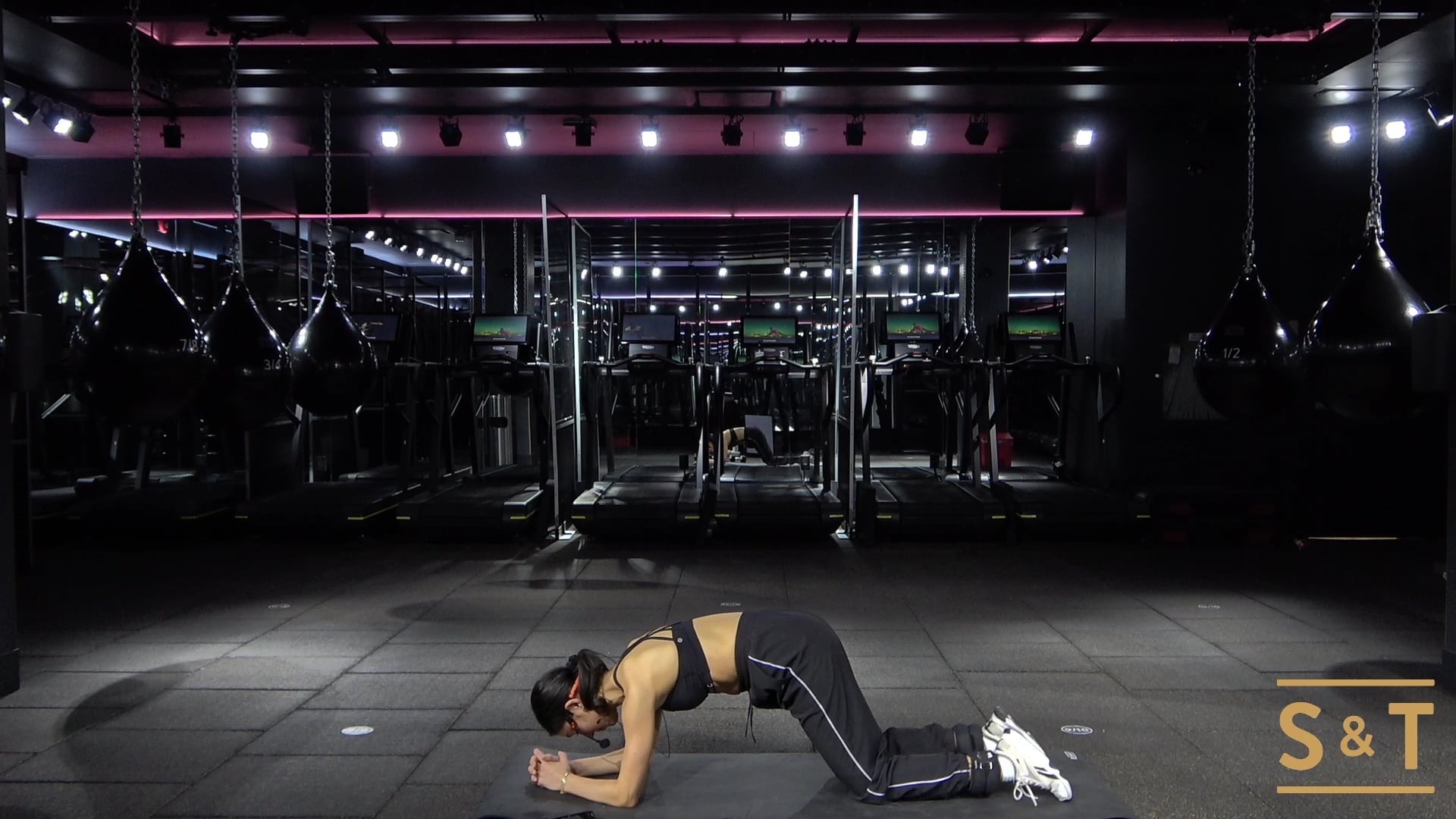 Booty HIIT with Lisa, Sweat Live Jan 10, 2021