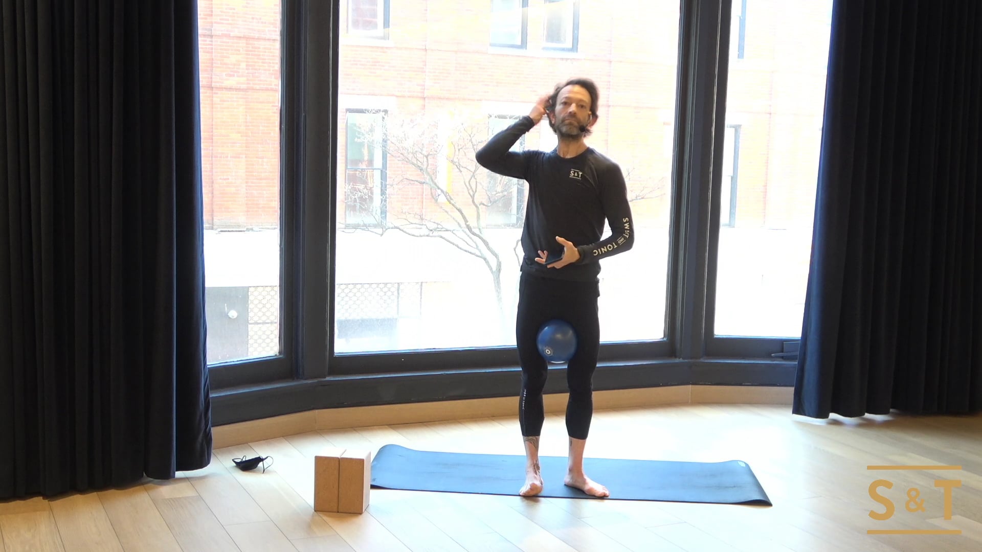 Vinyasa Power Flow with Sheldon | 45 Min | Pop