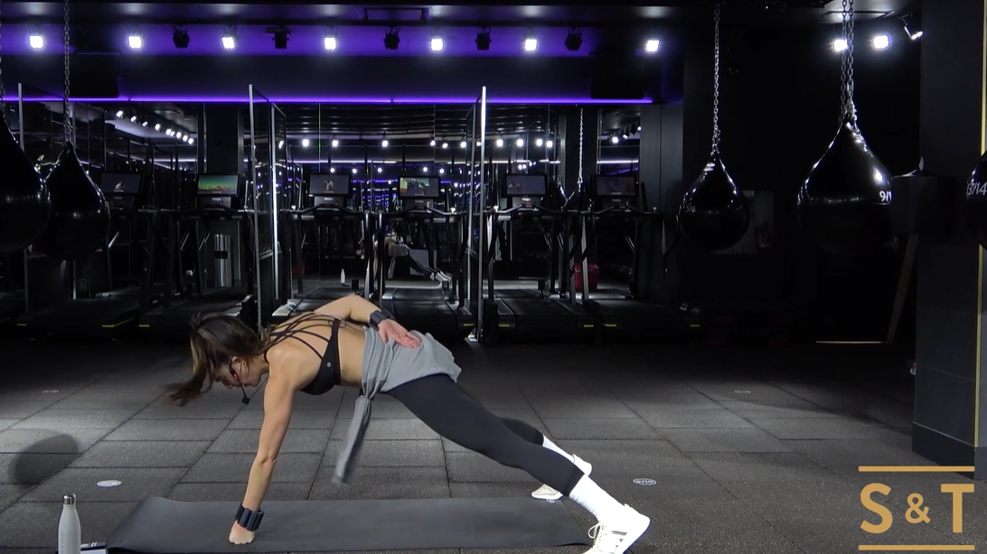 Box HIIT with Claudia, Sweat Live Dec.17 2020