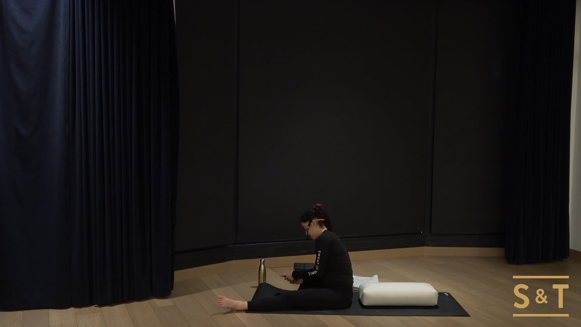 Yin + Chill with Angela, Sweat Live Jan 5, 2021