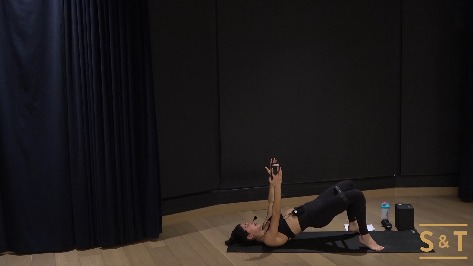 Hot HIIT with Lisa, Sweat Live Dec. 15 2020