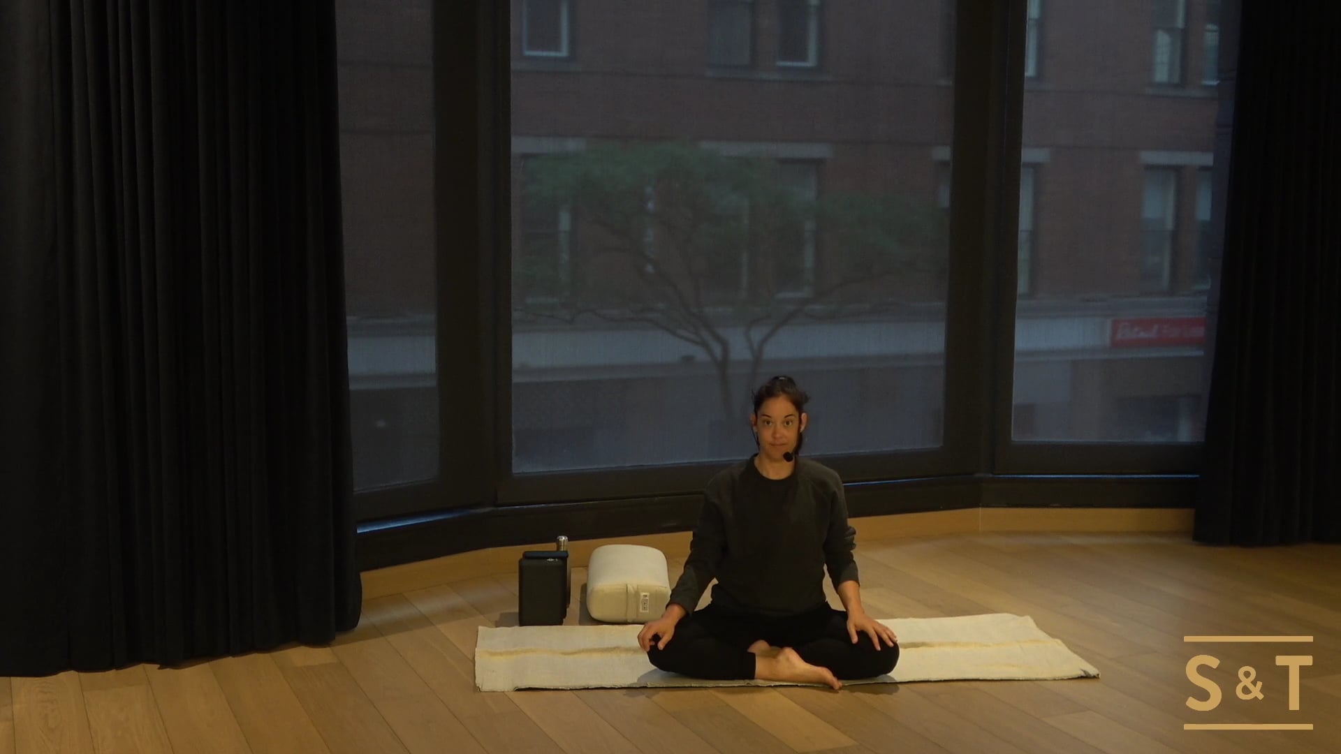 Yin & Calm with Angela, Sweat Live Jun 22, 2021