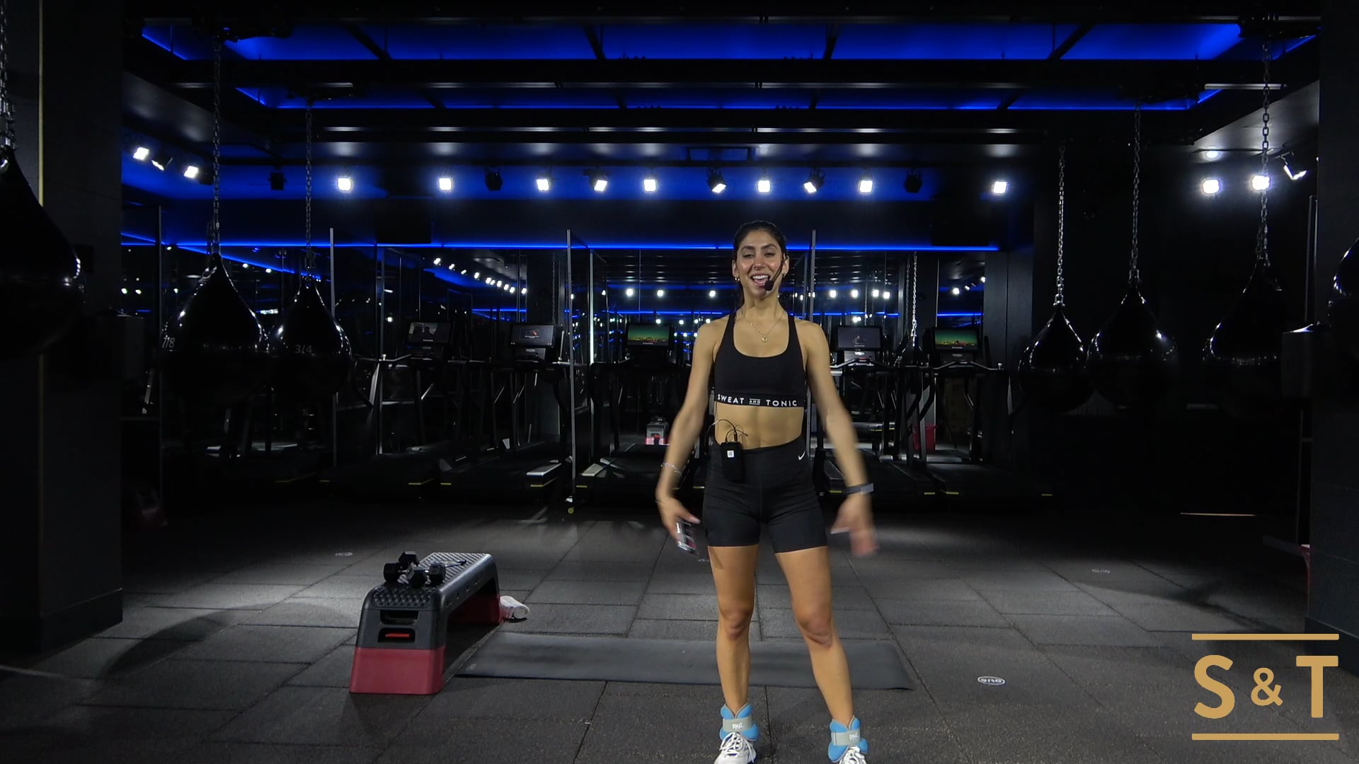 Booty HIIT with Lisa, Sweat Live Jun 12, 2021