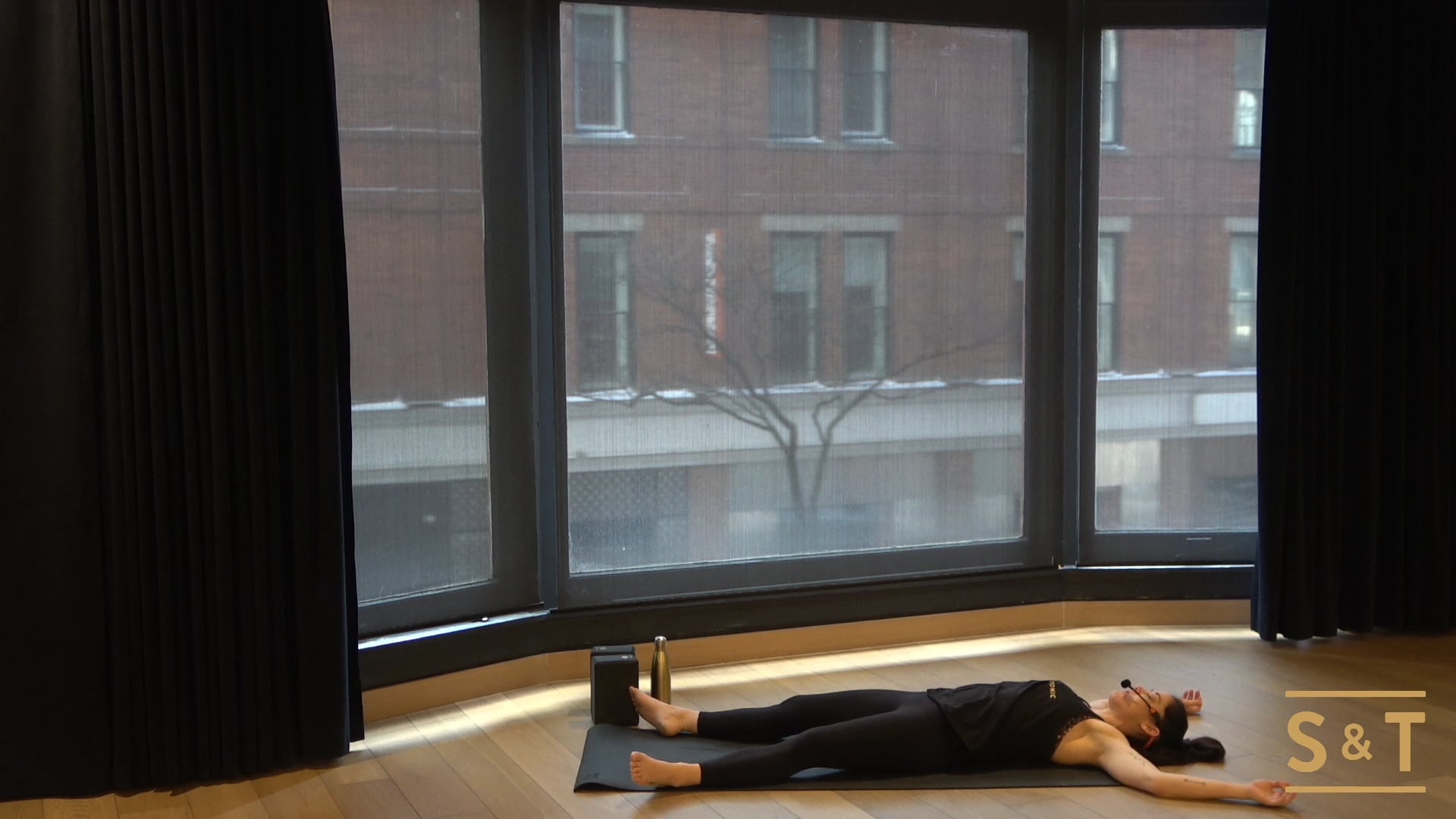 Core Flow with Angela, Sweat Live Feb 7, 2021