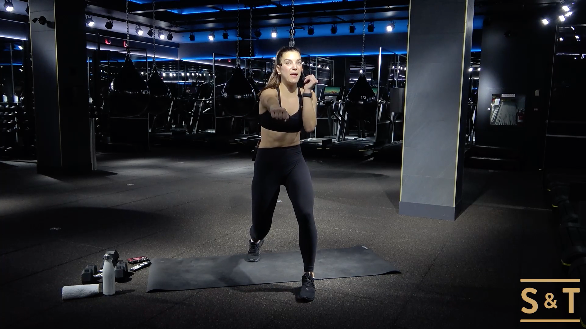 3D HIIT with Claudia, Sweat Live Nov. 19 2020