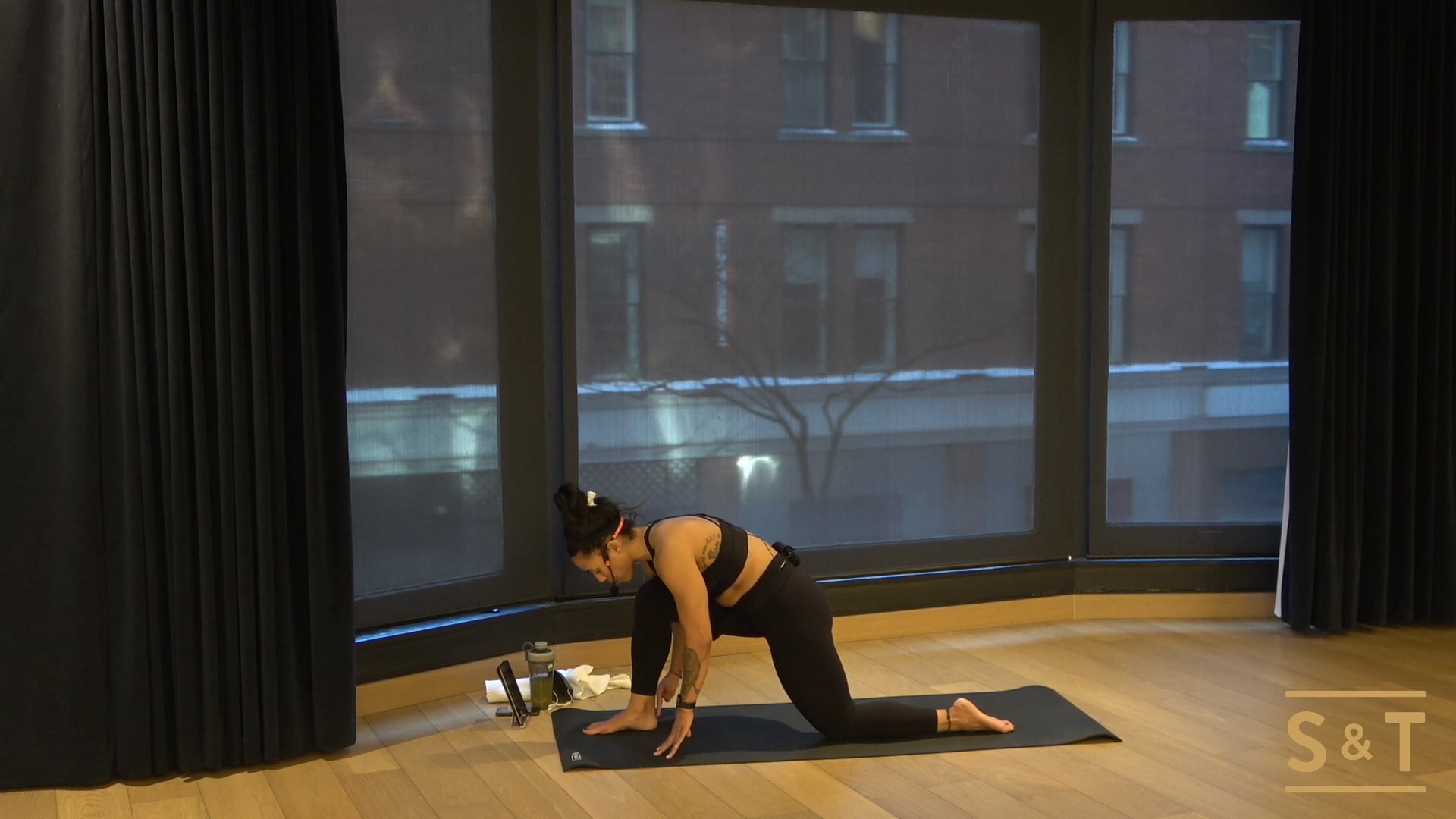 Mobility Flow & Core with Tiana, Sweat Live Jan 30, 2021