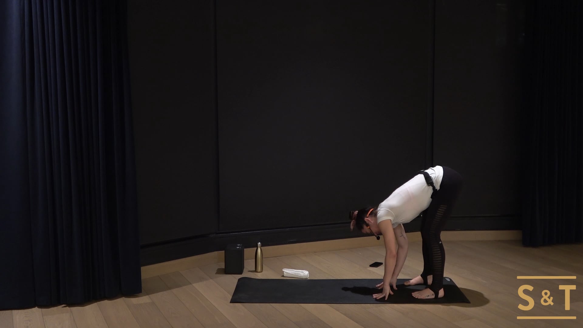 Slow Flow with Angela, Festive Flow, Sweat Live Dec. 21 2020 