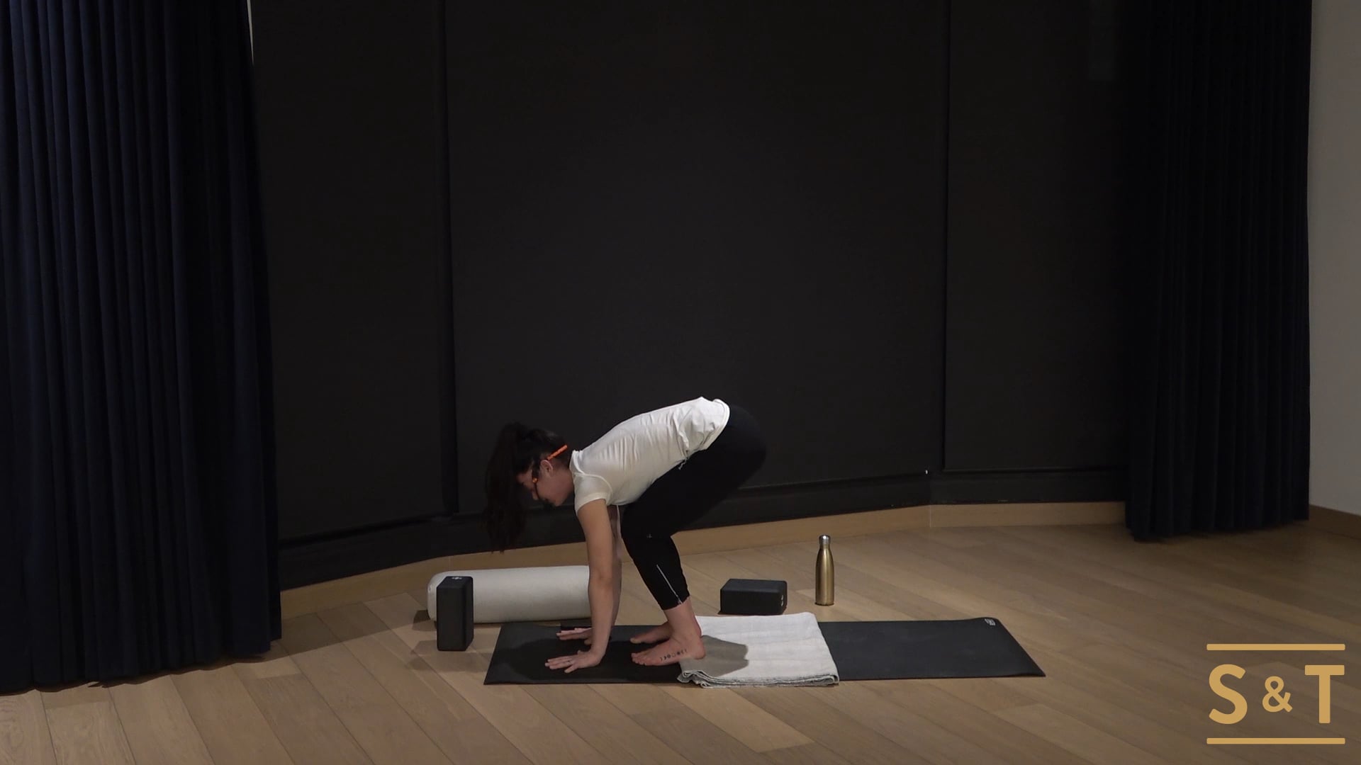 Yin and Chill with Angela, Sweat Live Dec. 29 2020