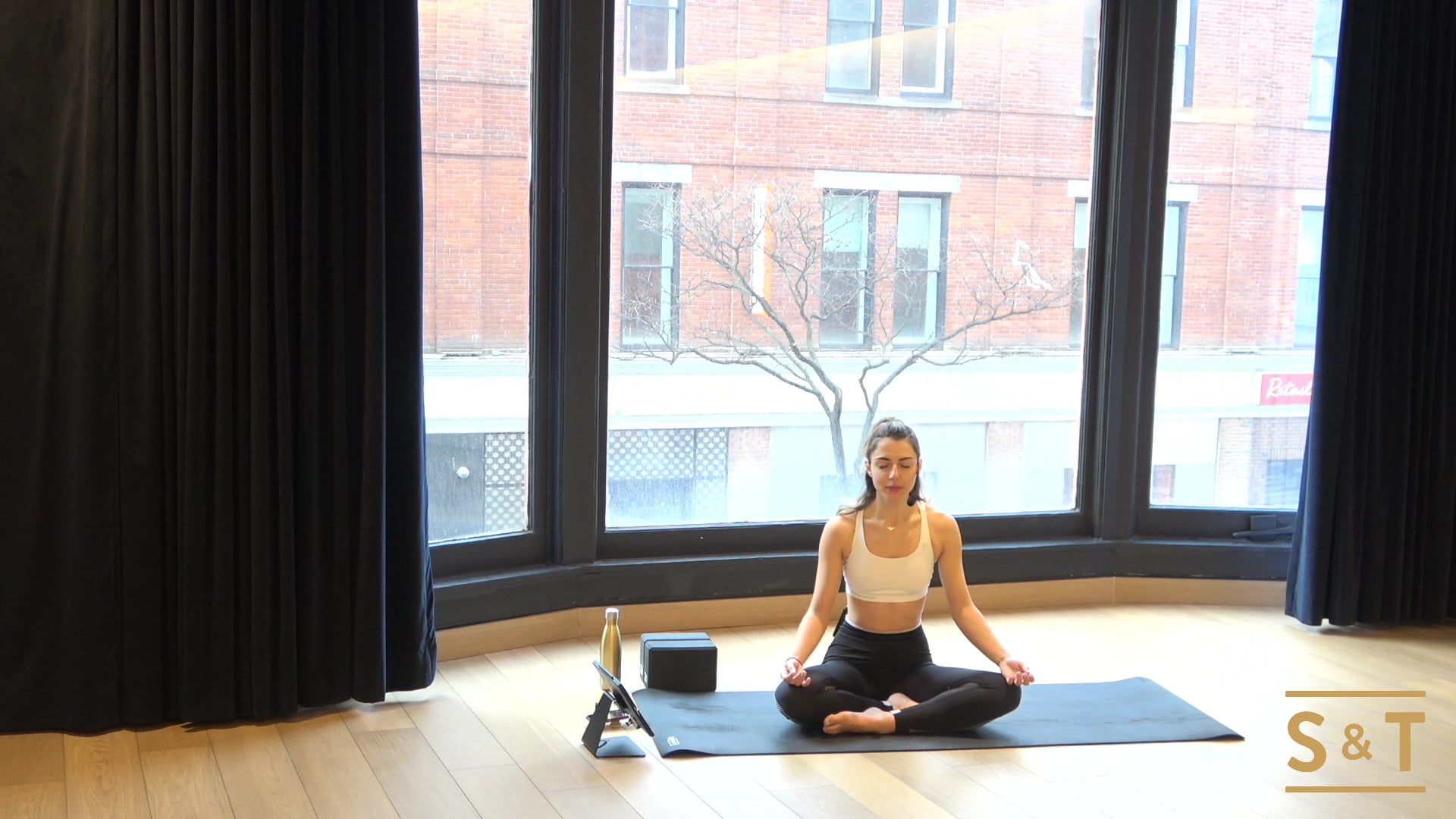 Vinyasa Flow: 6ix Staycation with Odeta, Sweat Live Mar 23, 2021
