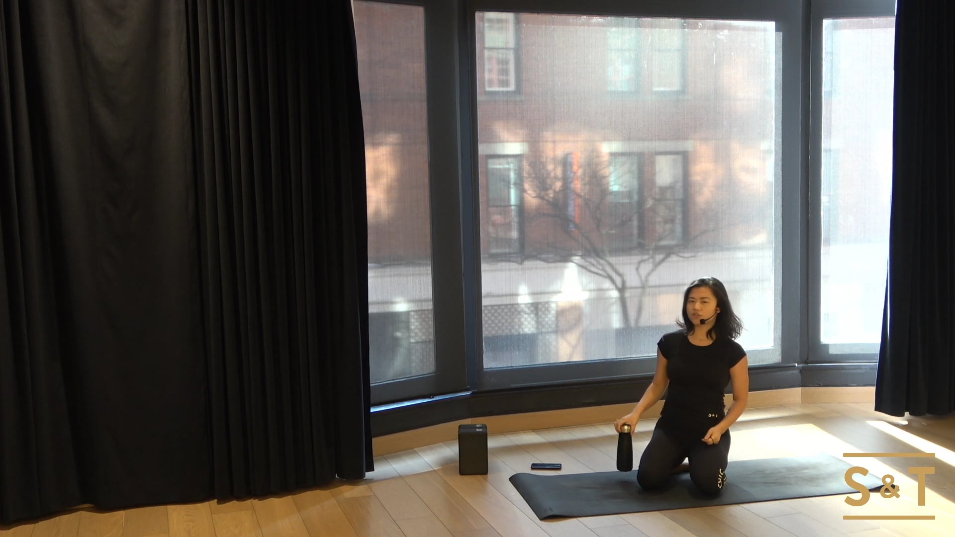 Core Flow with Rachel, Sweat Live Feb 8, 2021