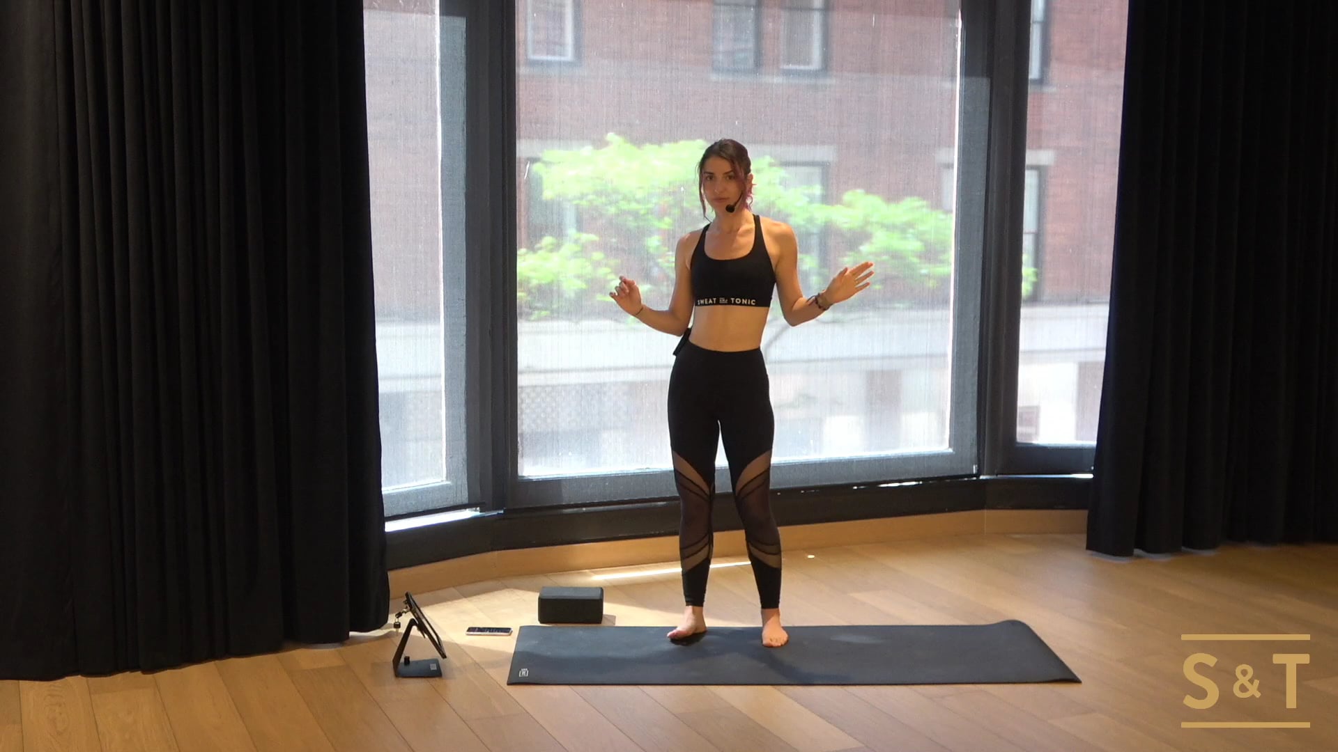 Hot HIIT with Odeta, Sweat Live Jun 12, 2021