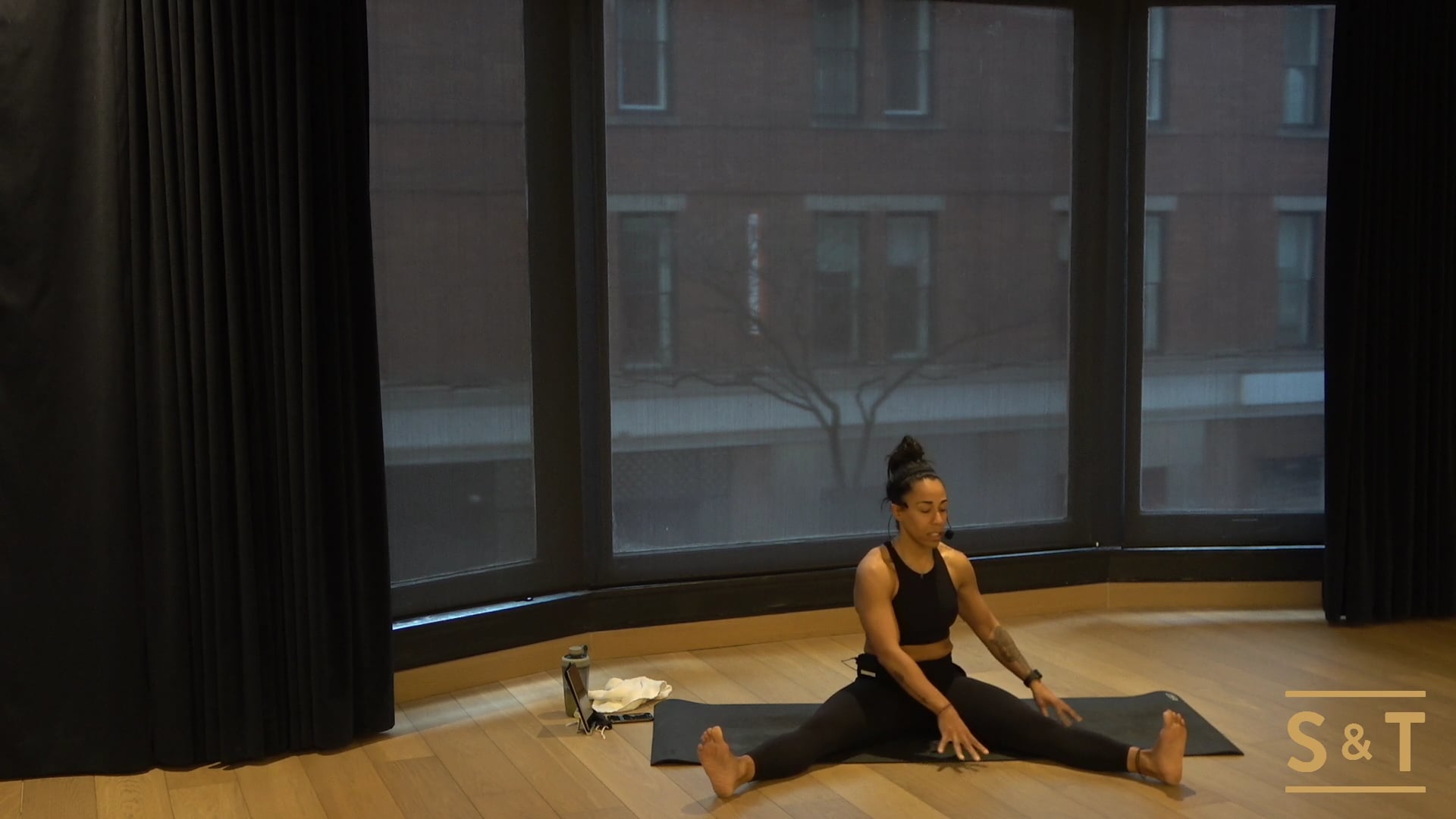 Mobility Flow & Core with Tiana, Sweat Live Jan 16, 2021