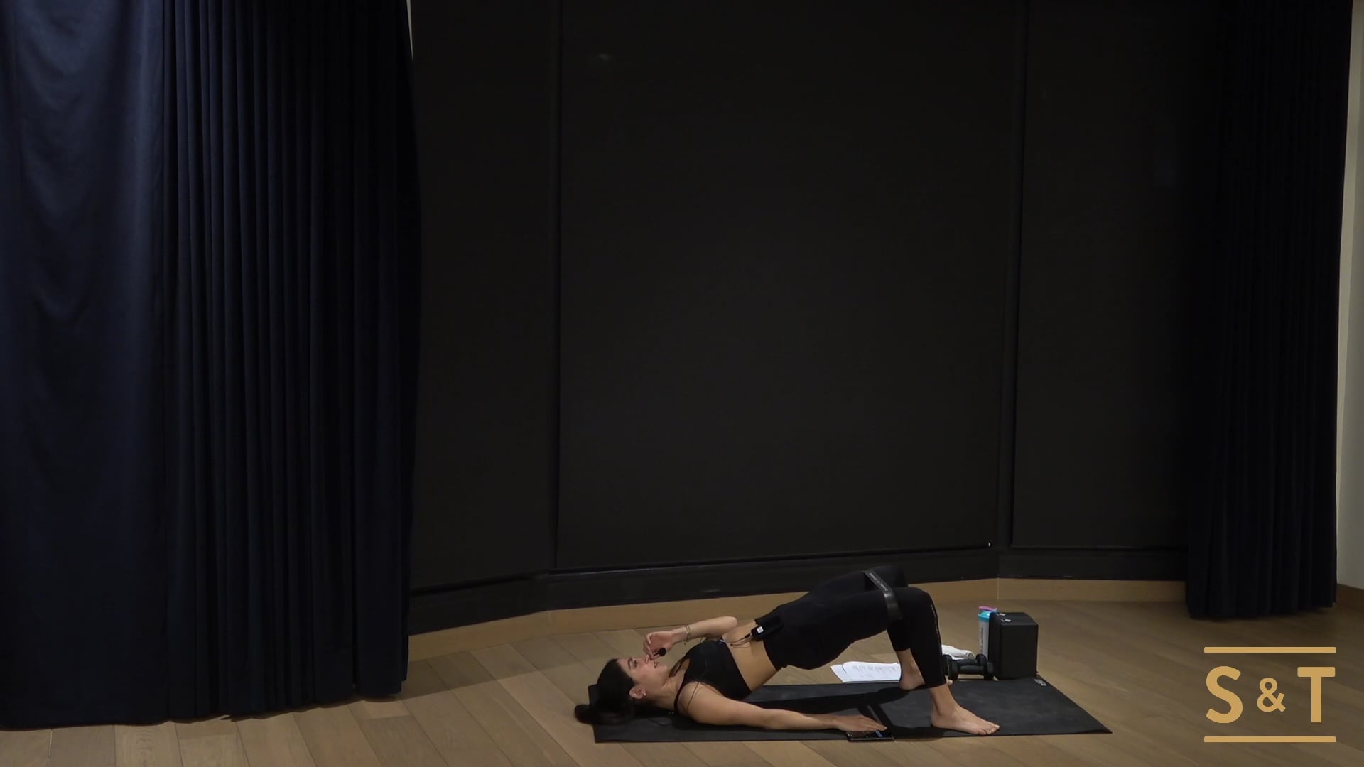 Hot HIIT with Lisa, Sweat Live Jan 5, 2021