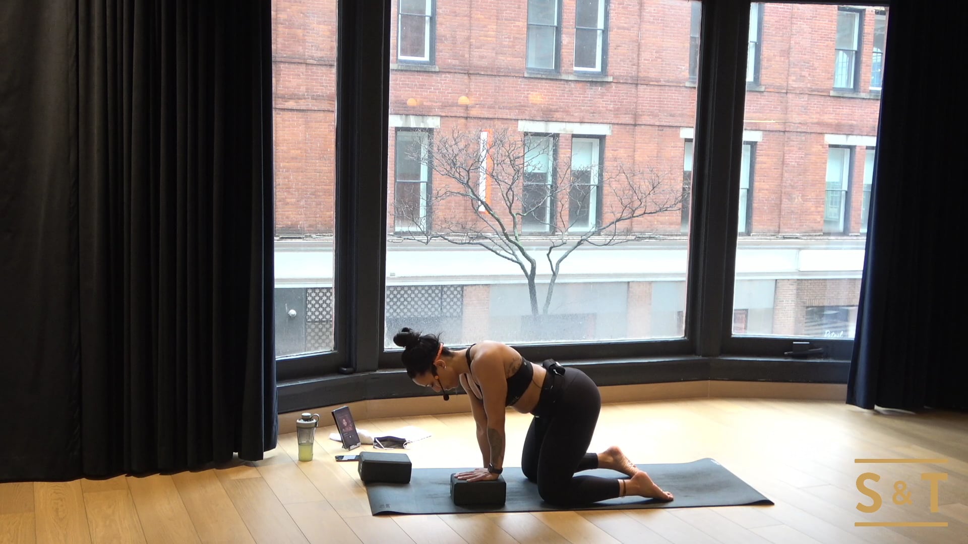 Mobility Flow & Core with Tiana, Sweat Live Feb 27, 2021