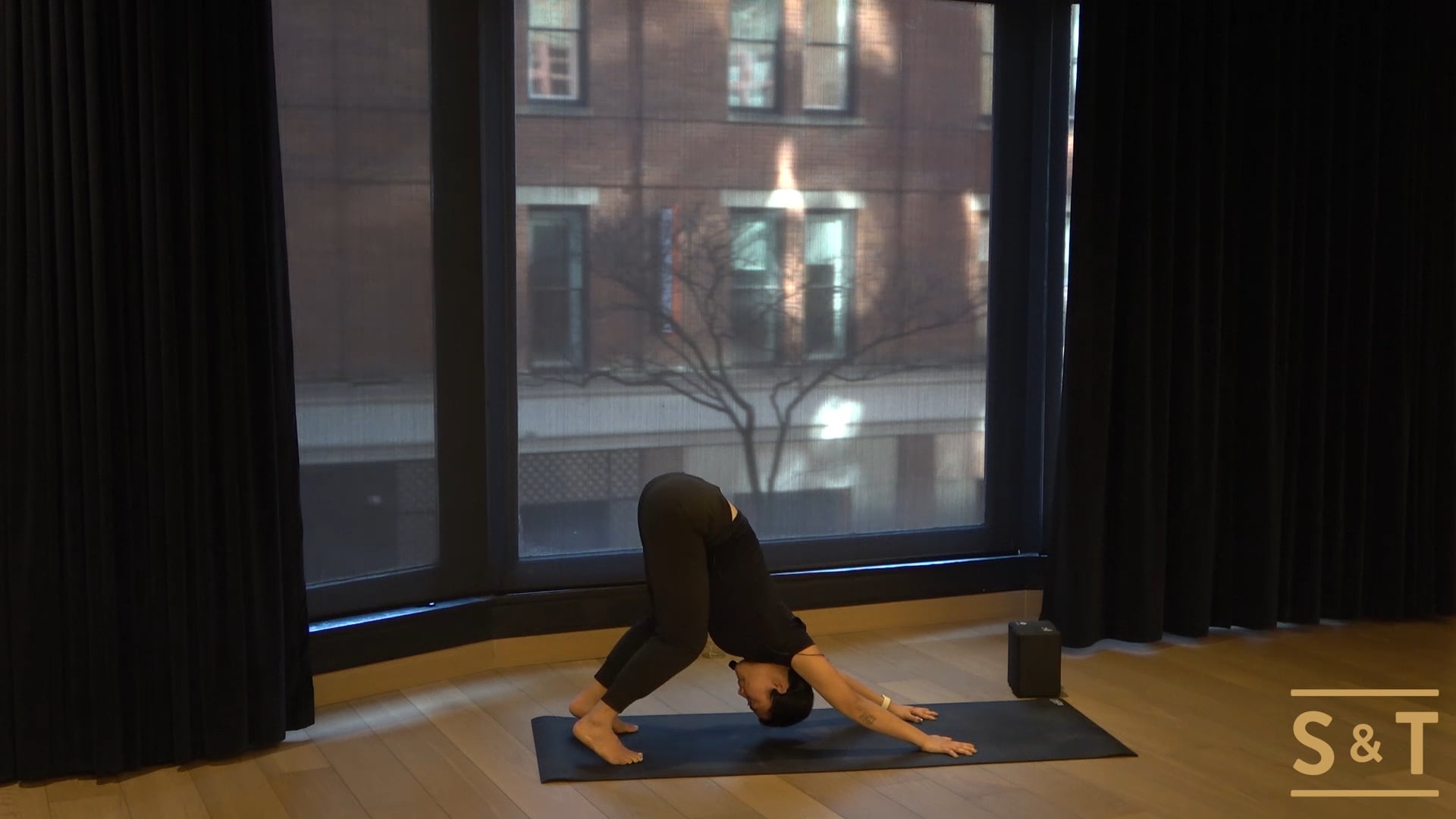 Sweat Flow with Rachel, Sweat Live Dec. 6 2020