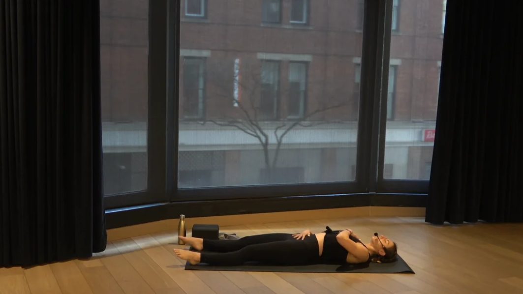 Vinyasa Flow with Odeta, Sweat Live May 11, 2021