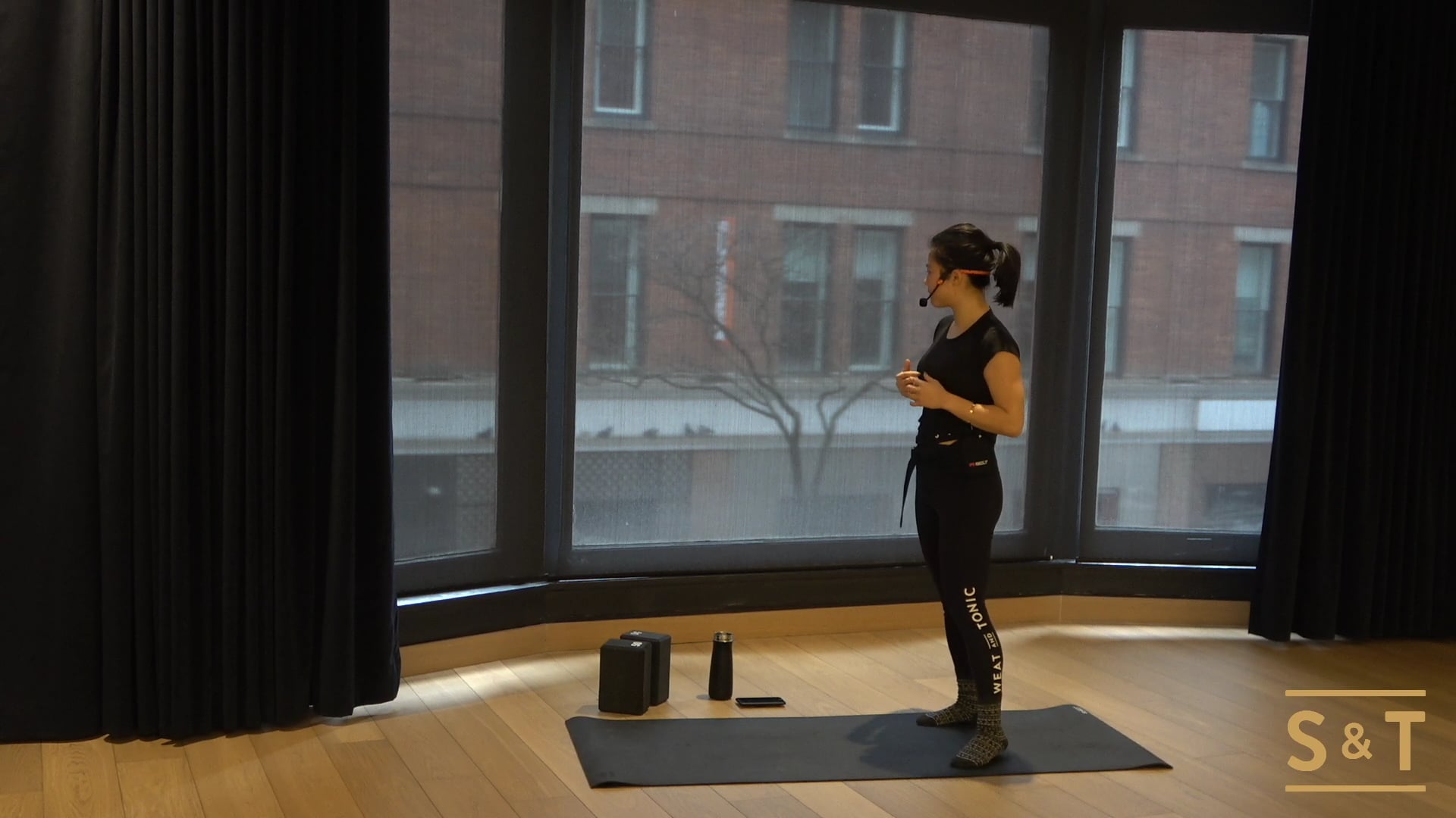 Core Flow with Rachel, Sweat Live. March 1, 2021