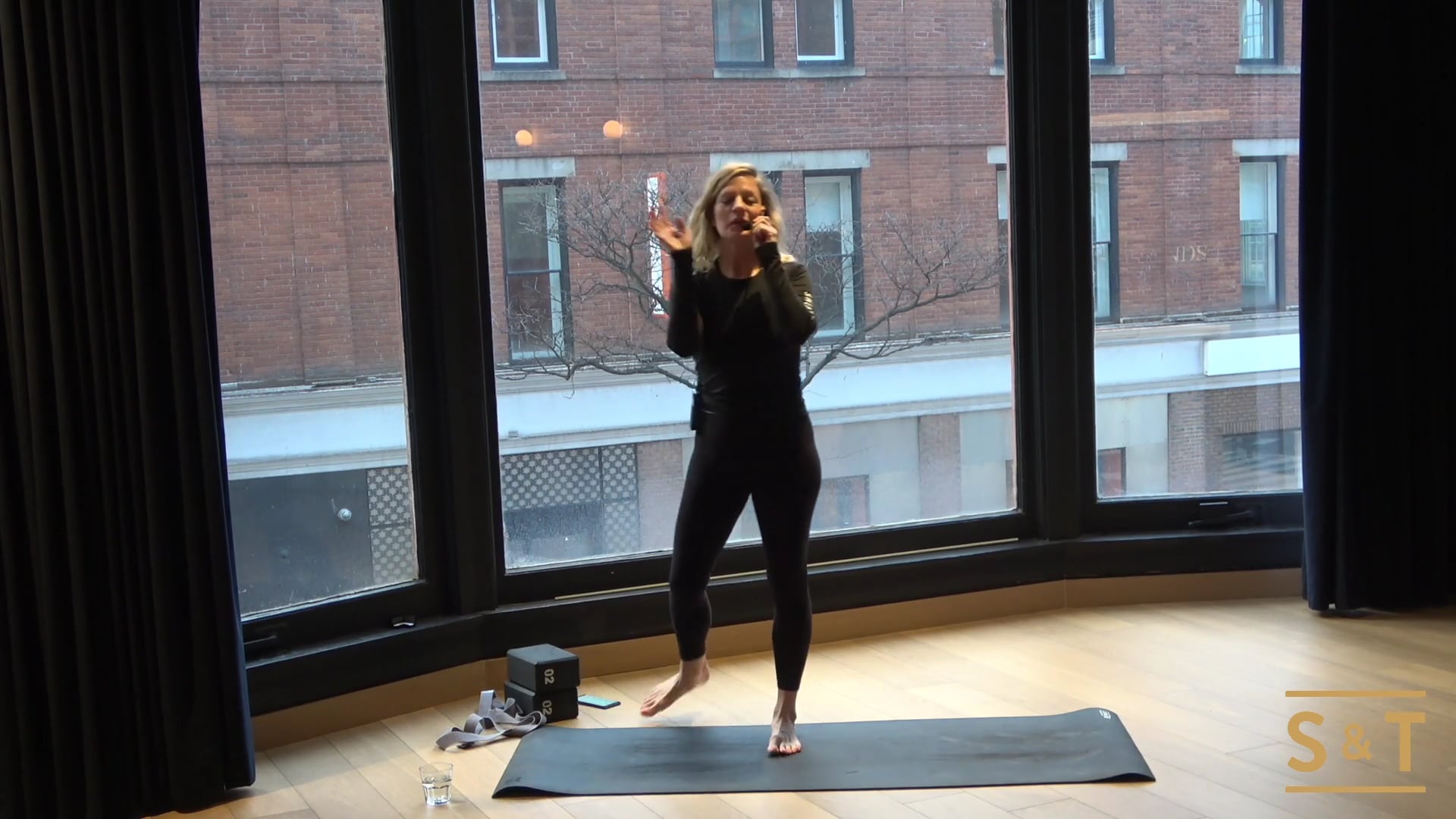 Slow Flow with Rachael, Sweat Live Jan 9, 2021