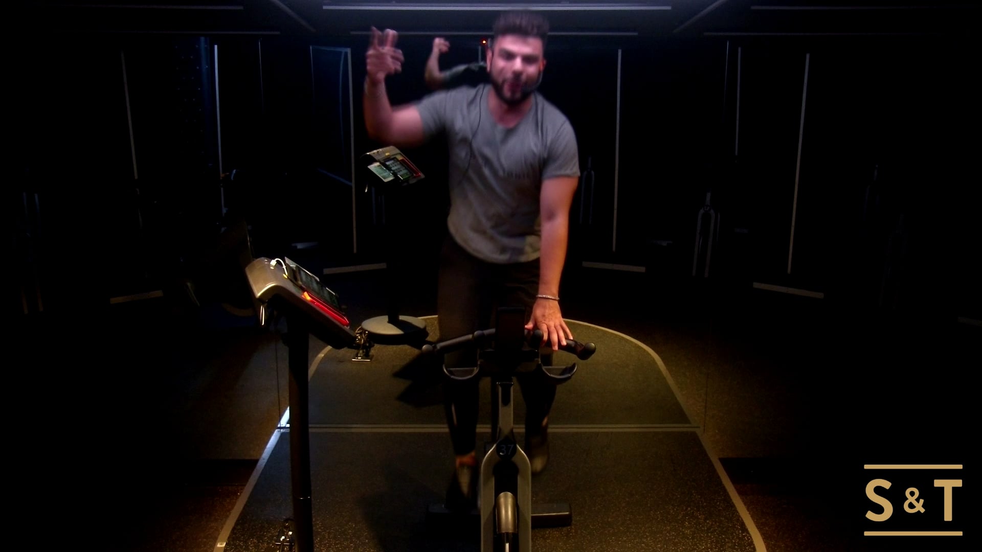 Drills & Thrills: Crew Love with Steve, Sweat Live Apr 20, 2021