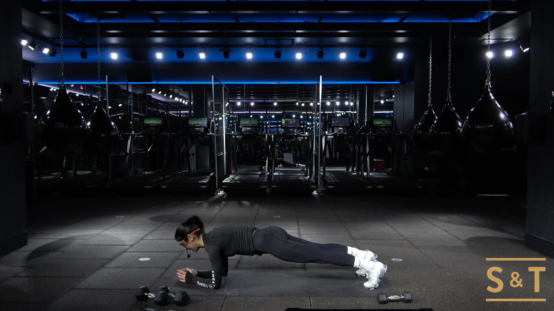 Booty HIIT with Lisa, Sweat Live Feb 8, 2021