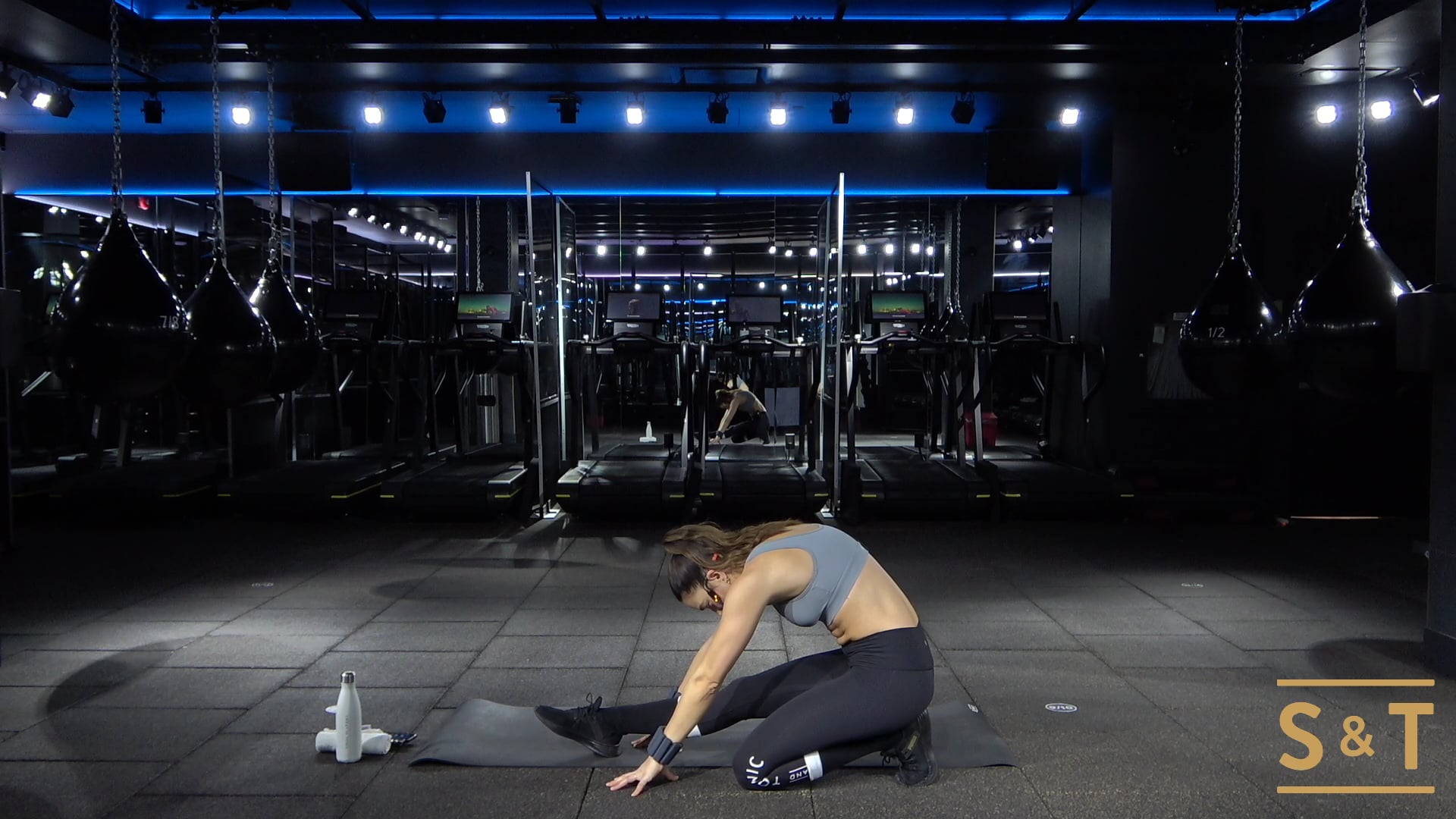 Boxing HIIT with Claudia, Sweat Live Jan 7, 2021