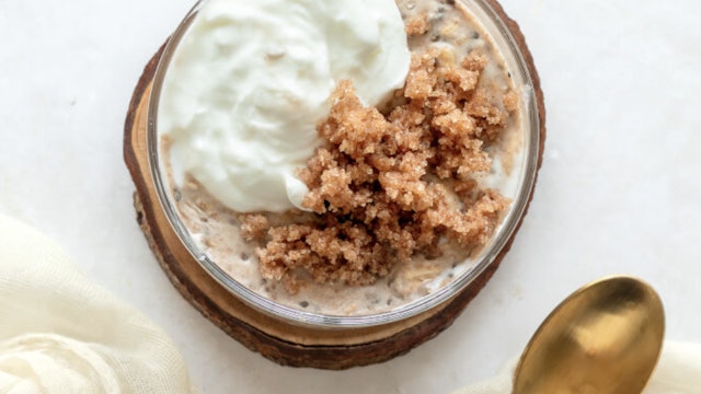 Cinnamon Roll Overnight Oats