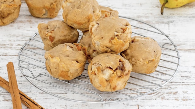 Cinnamon & Ginger Pear Muffins