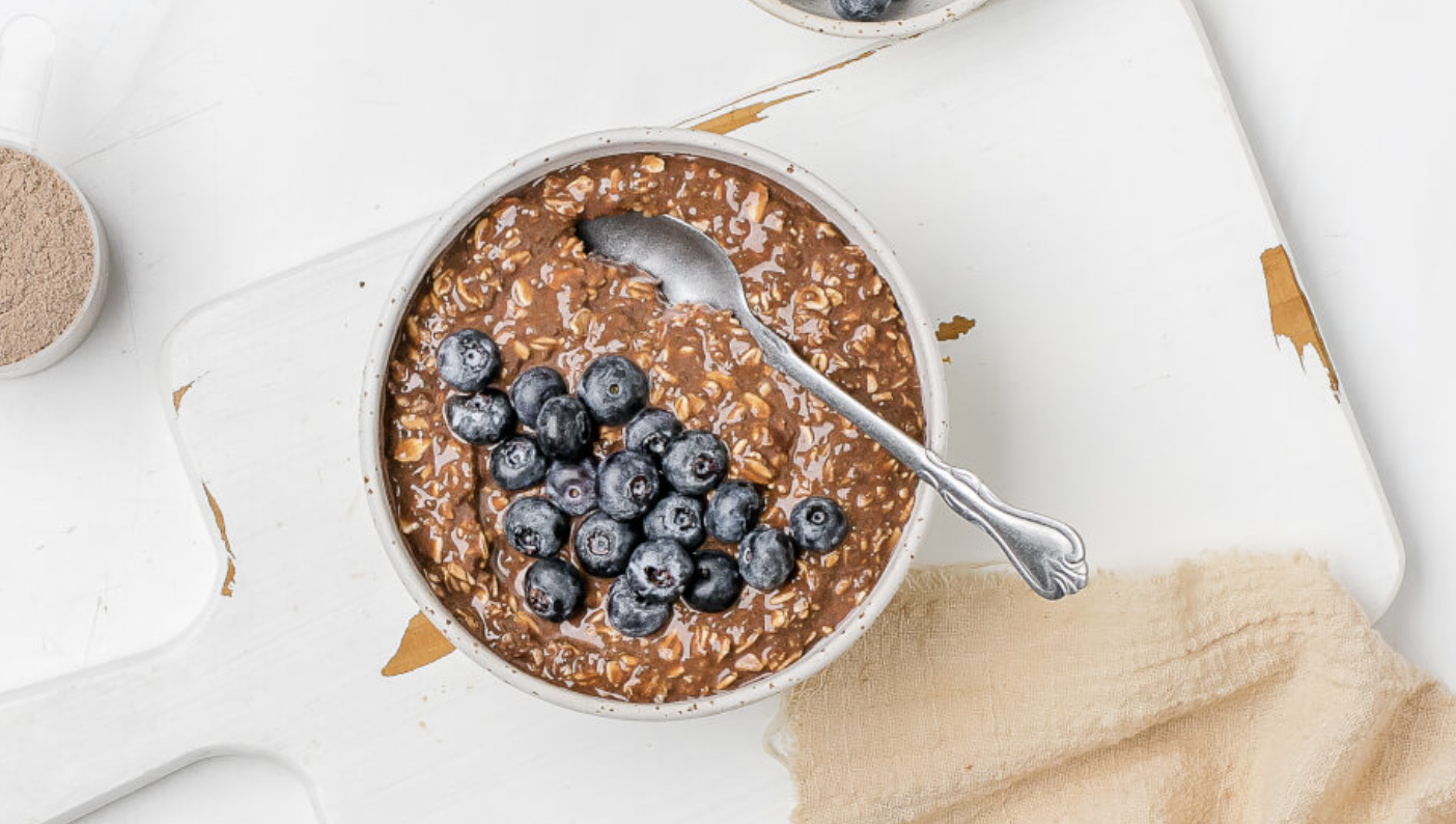 Chocolate Protein Overnight Oats with Blueberries
