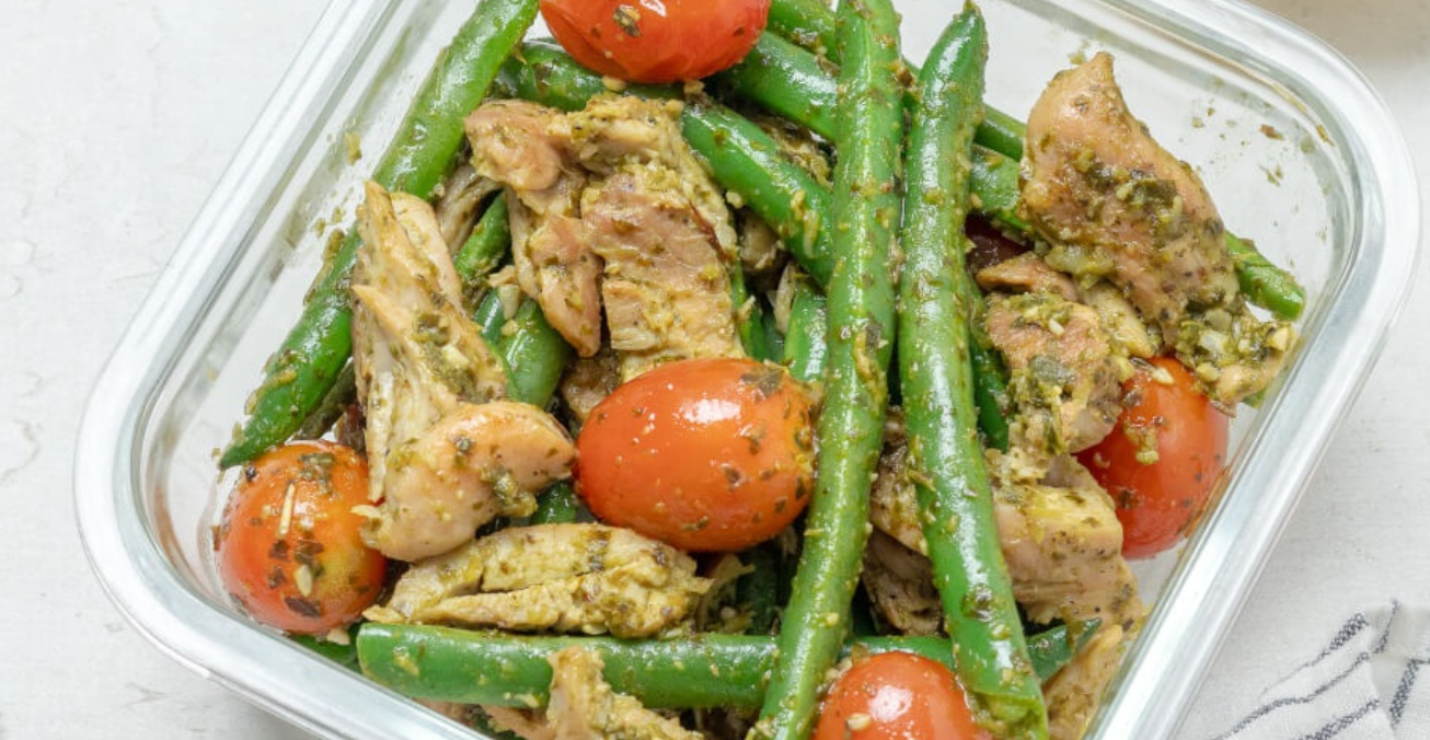 Meal Prep Pesto Chicken & Veggies