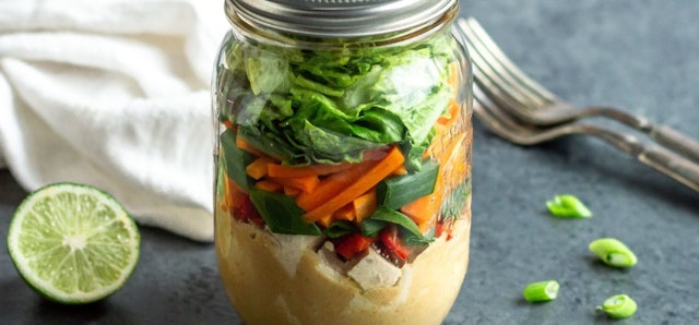 Peanut Lime Chicken Mason Jar Salad