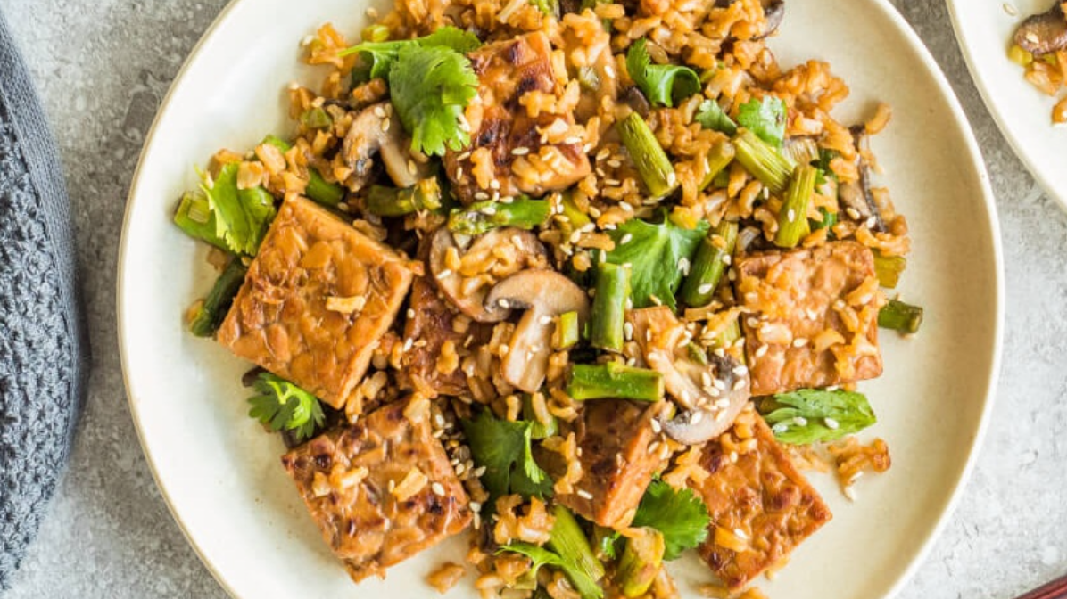 Tempeh, Mushroom & Asparagus Stir Fry