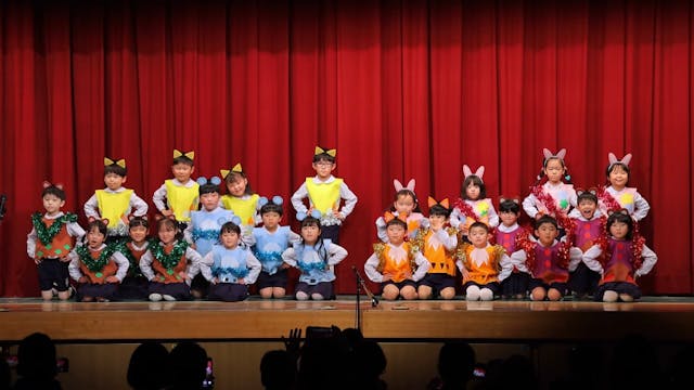 02.ひまわり_劇ごっこ「とんとんとめてくださいな」