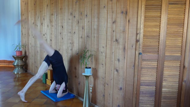 Week 4 Lesson 4- Stability in Sirsasana