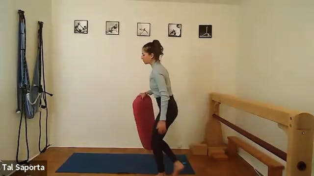 8.1.24 Standing Poses (Hebrew)