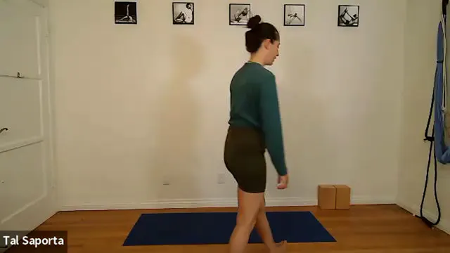 3.4.23 Standing Poses (Hebrew)