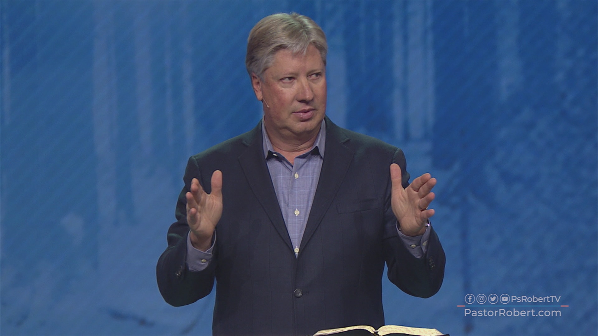pastor robert morris living in his presence