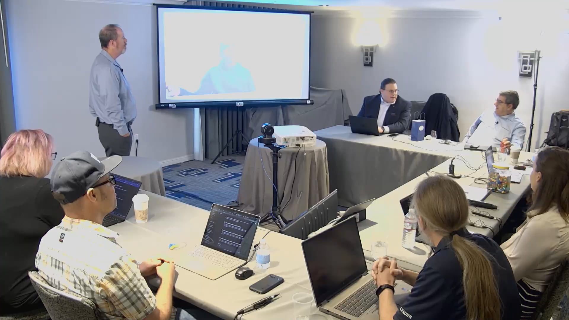 Delegate Roundtable: Point Solutions or Platforms?