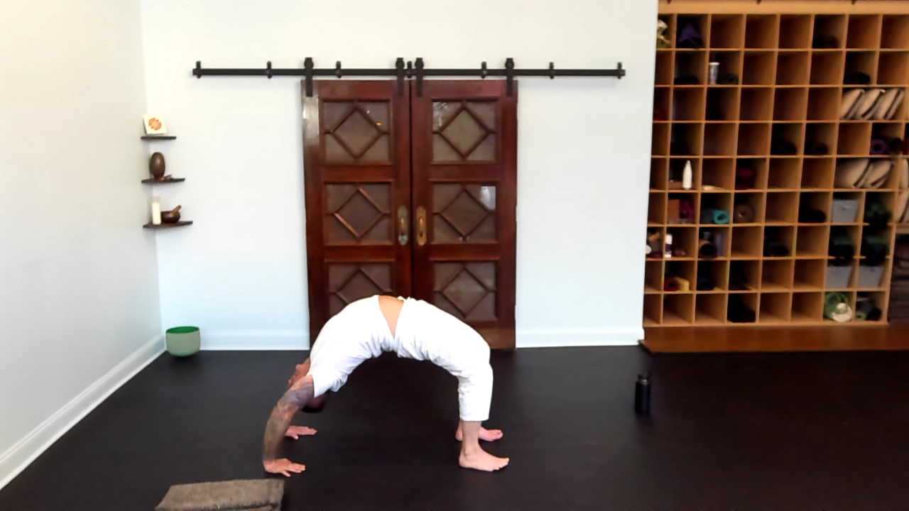 Vigorous with James: One-leg Inverted Bow, Handstand 6-count Breath 75-minute 